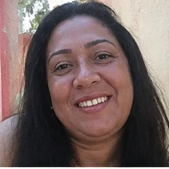 Carolina F.