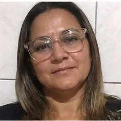 Larissa T.